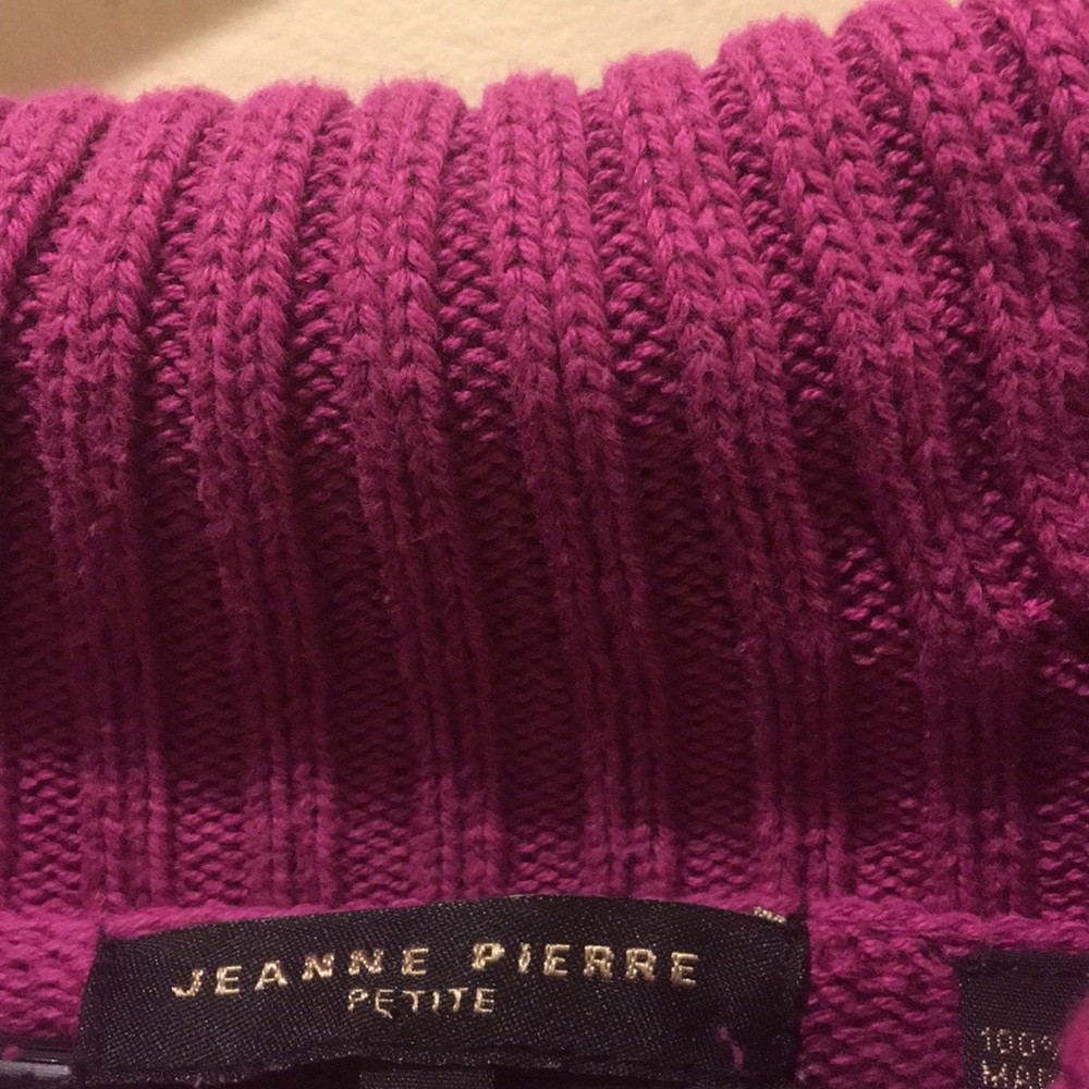 Sweater - Picture 4 of 6
